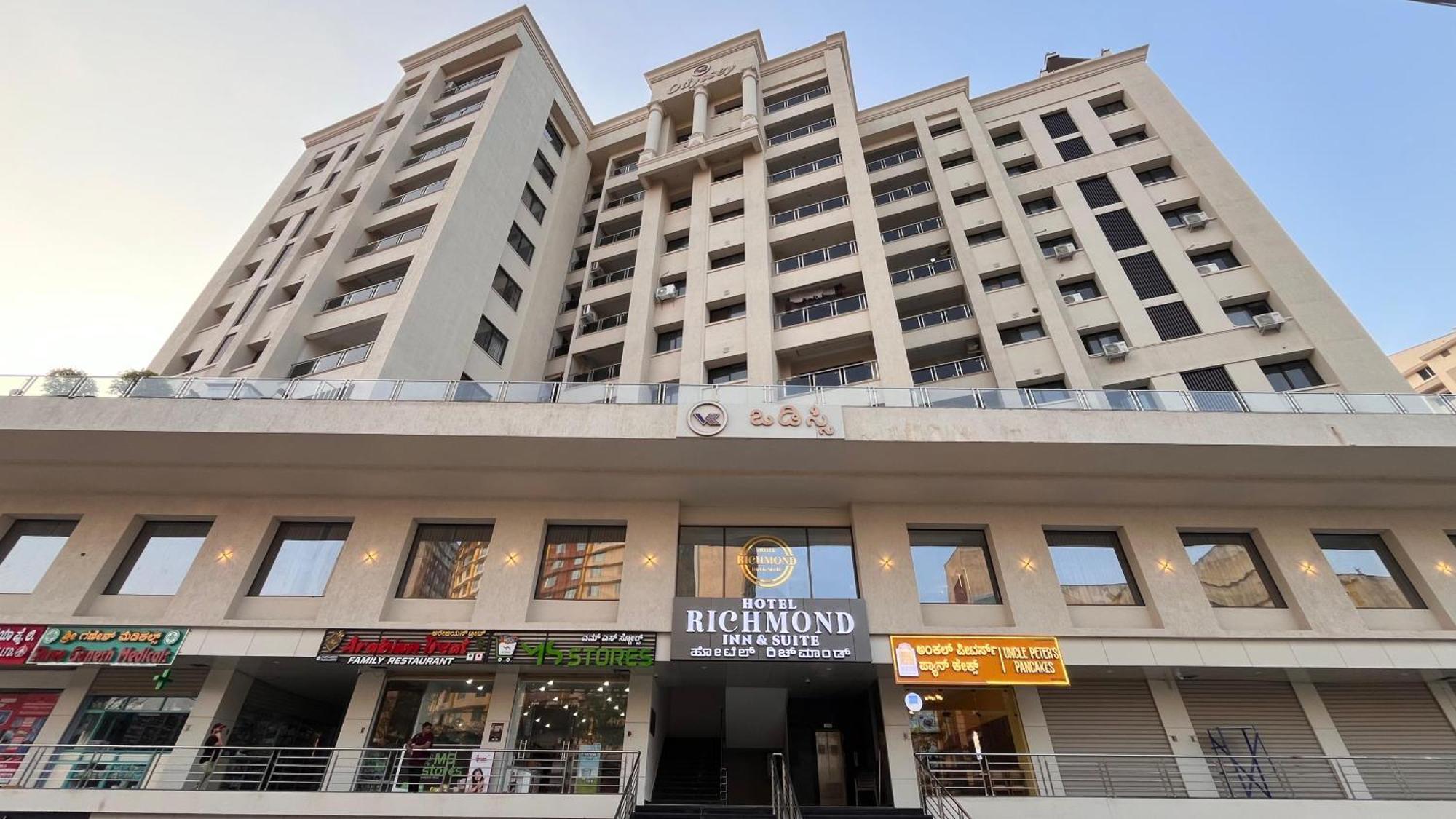 Richmond Inn And Suites Manipal Bagian luar foto